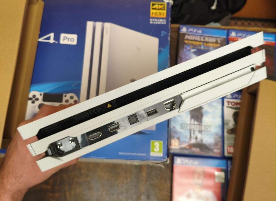 PS4 PRO biała 1TB + 2 pady + 14 gier. CUH-7116B