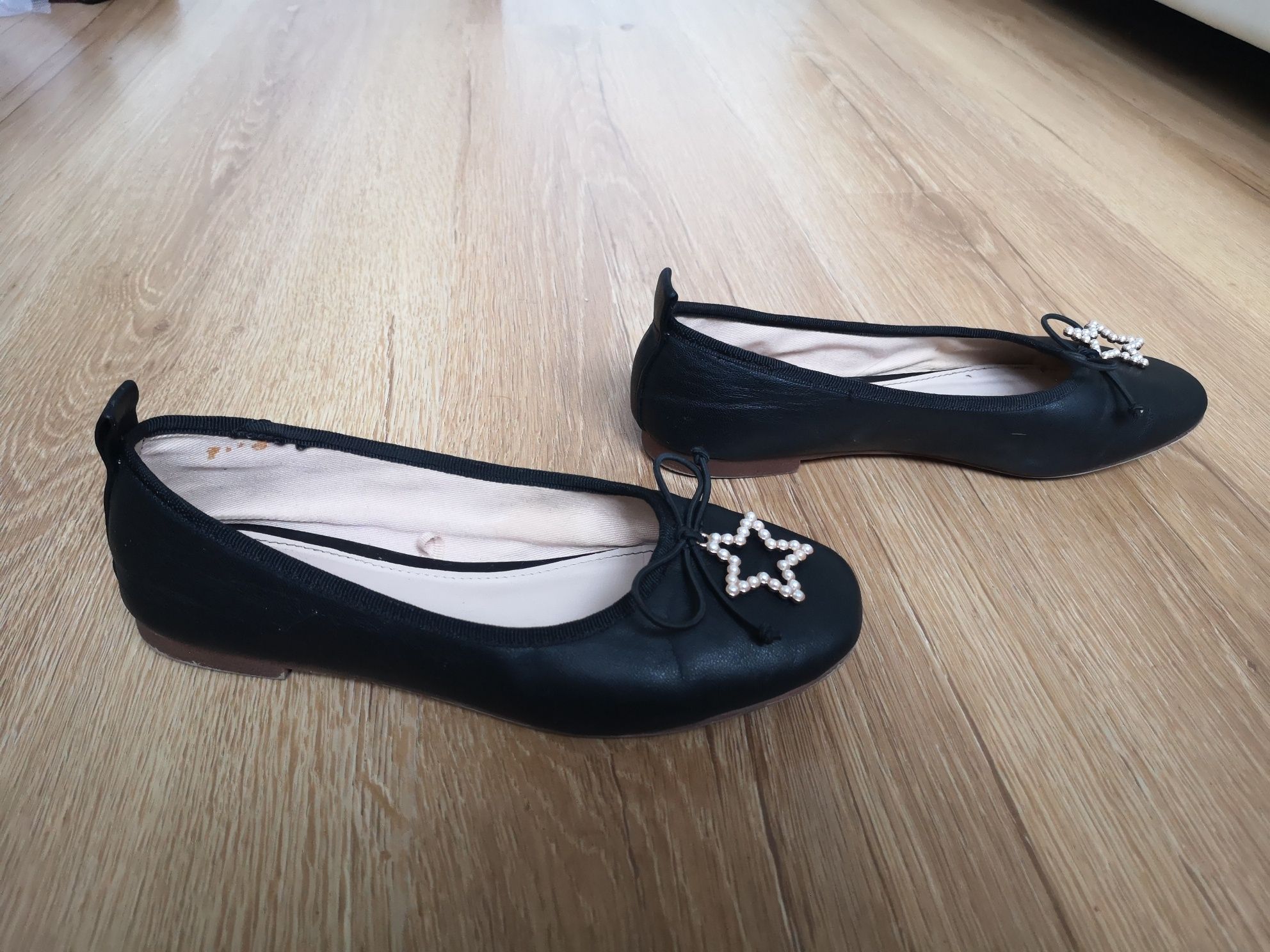 Pantofelki, baletki, balerinki czarne Zara r. 33