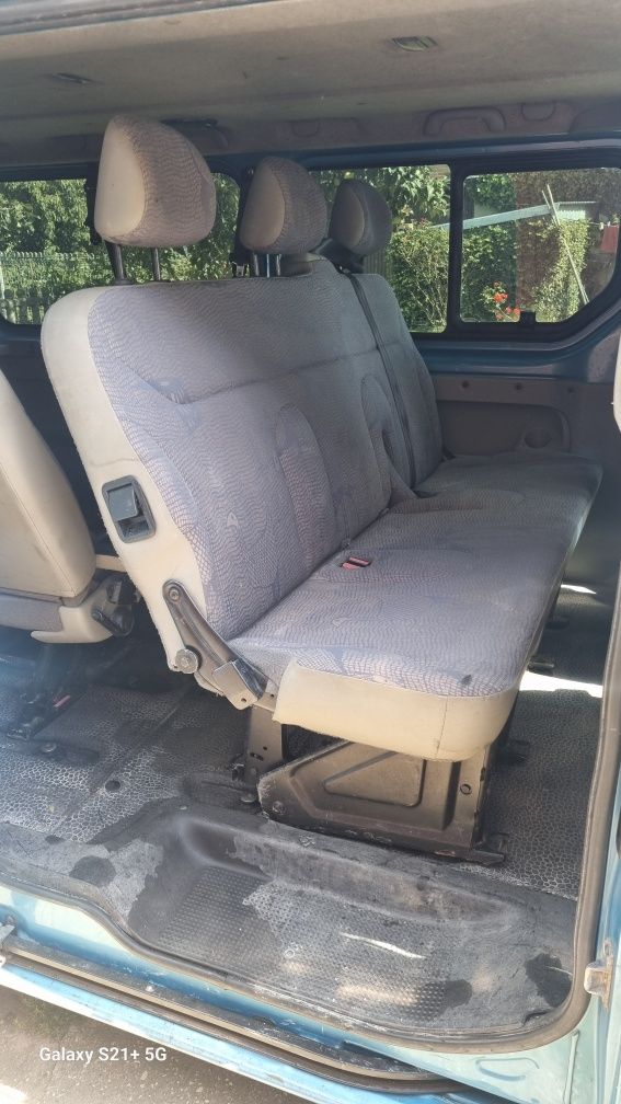 Renault Trafic 2.5 dci , 9 osób. Klima!!!