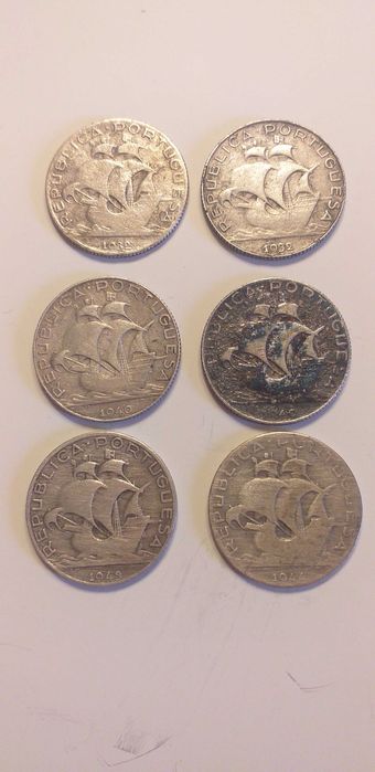6 moedas de 2,5 escudos em prata.