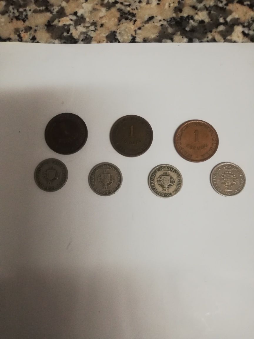 Lote de moedas ex-colónia Angola