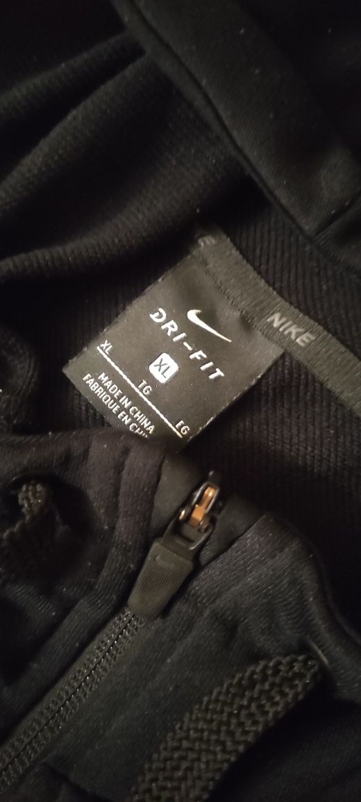Nike bluza drifit dri fit czarna kaptur kieszenie gym trening bieg air