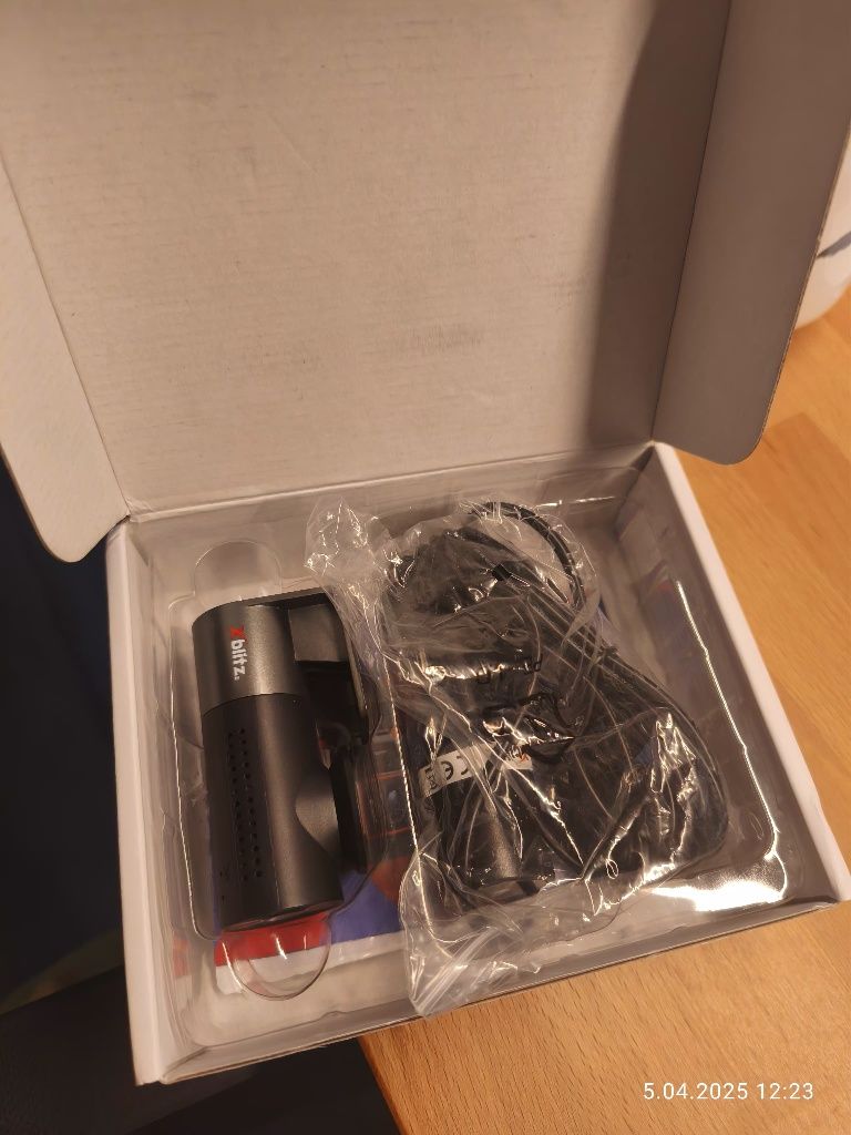 kamera rejestrator x blitz Z10 slim