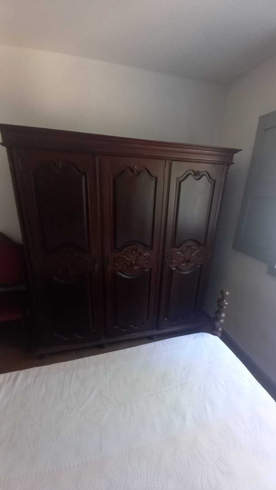 Conjunto de Mobília de Quarto