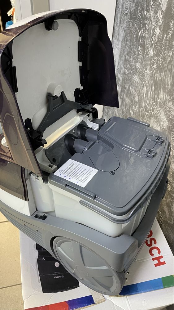 Пилосос Bosch bwd 41740