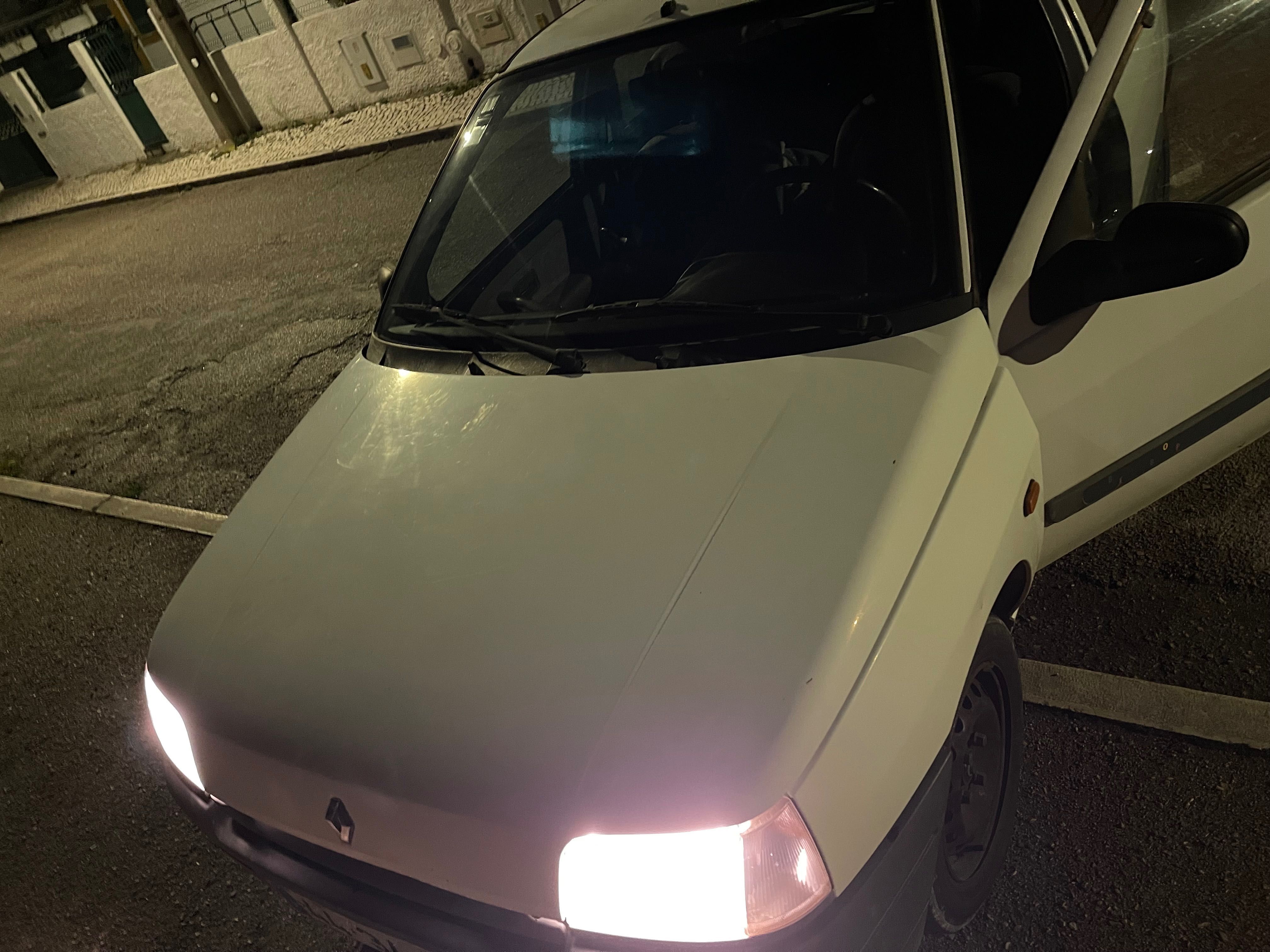 Renault Clio impecável