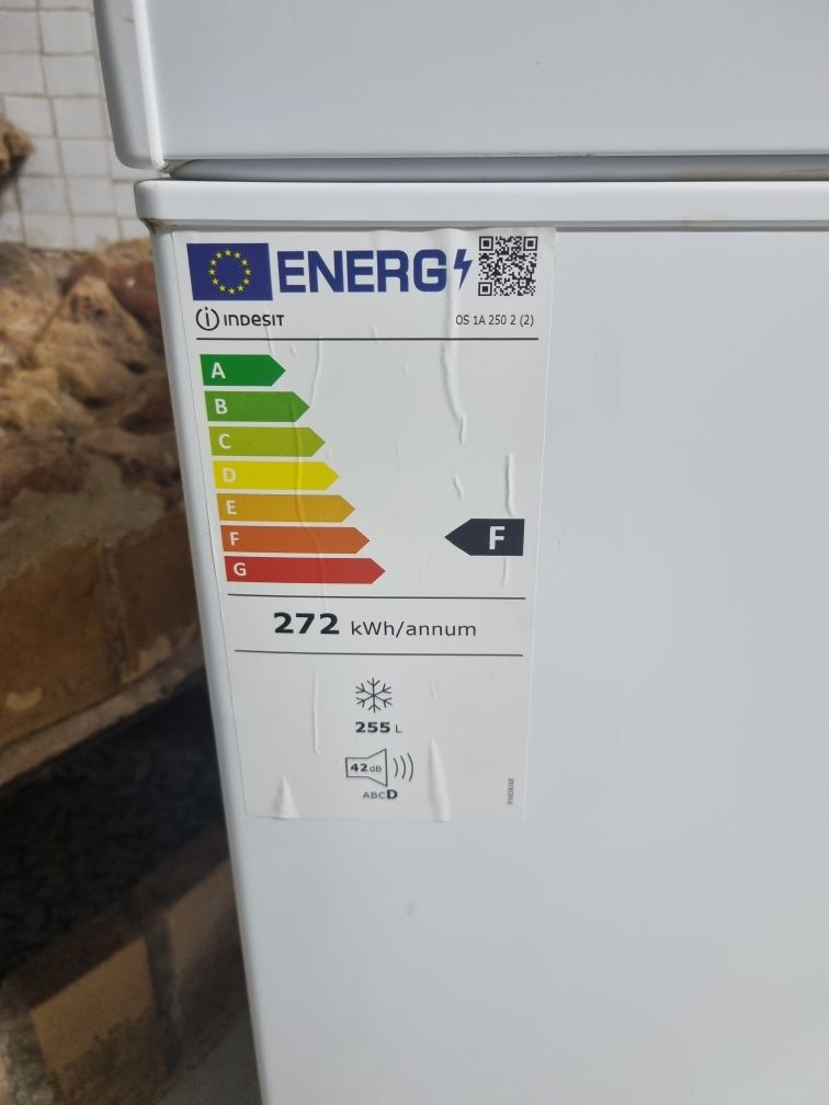Arca congeladora INDESIT