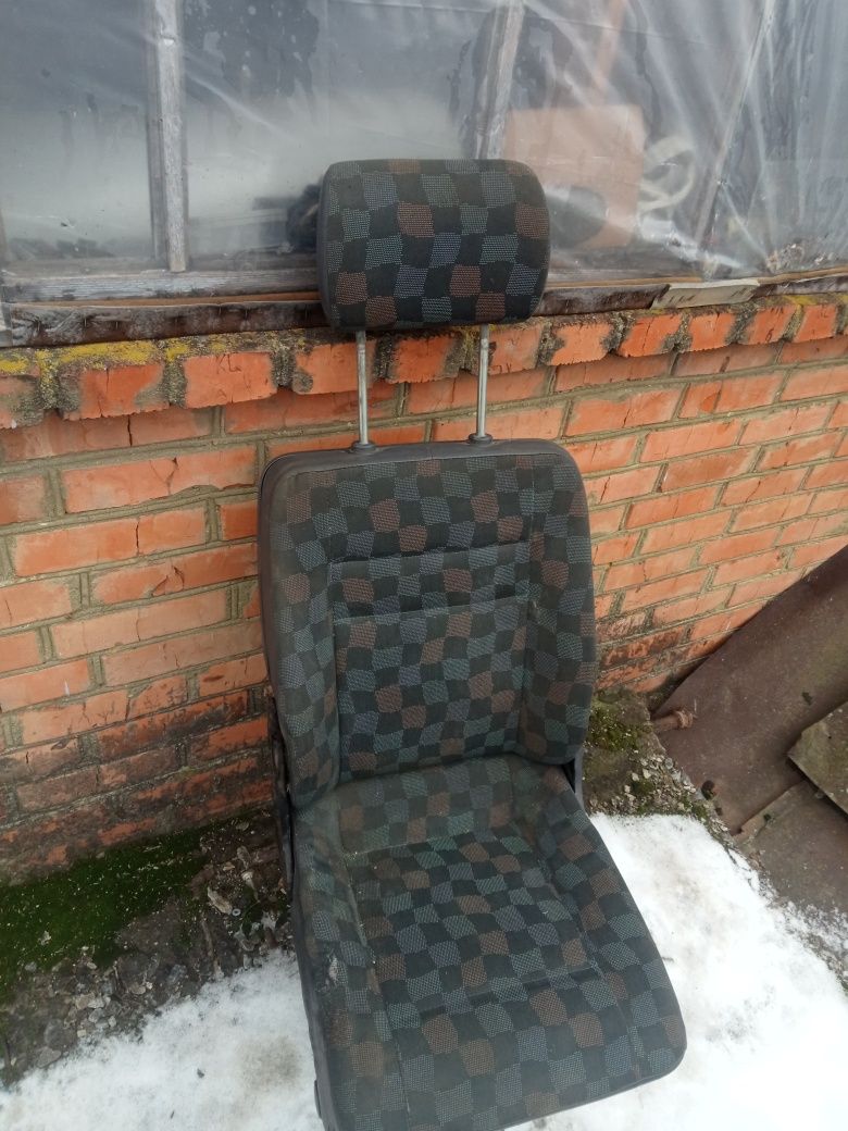 Продам два крісла