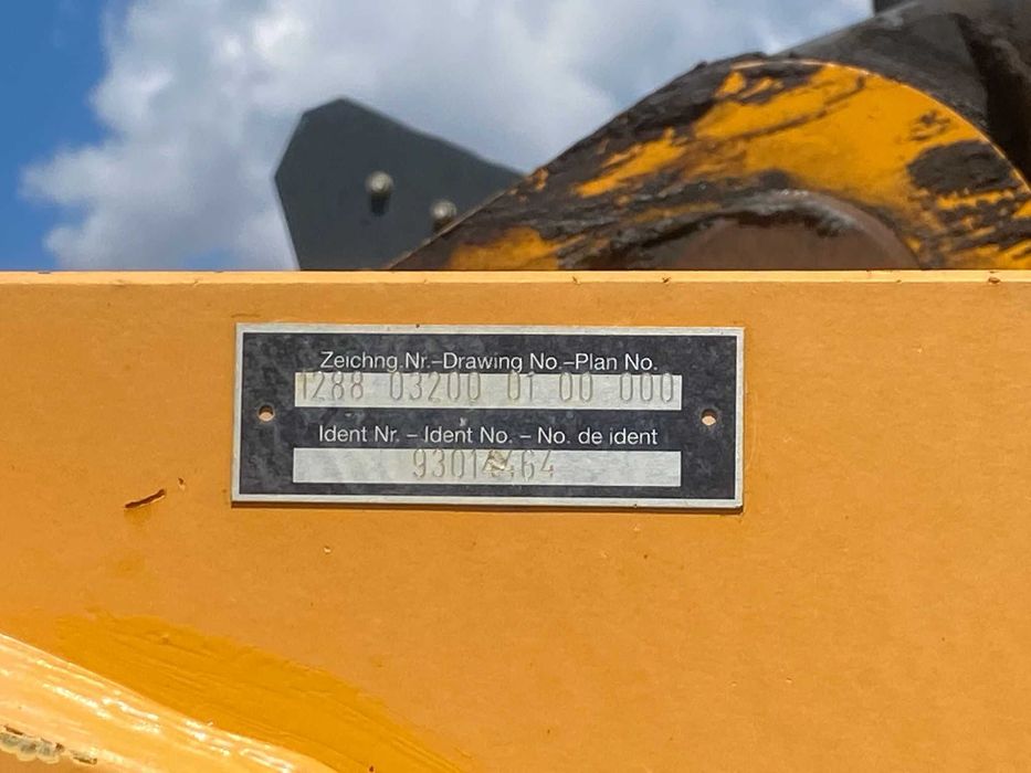 Sprzedam ładowarkę kołową LIEBHERR L 550