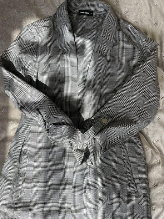 Женский пиджак тканевый в клетку фирмы tally weijl