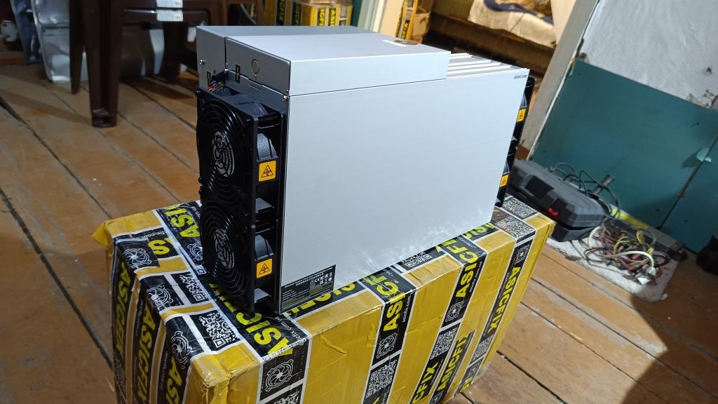 Асик Asic Antminer e9 pro 3680mh