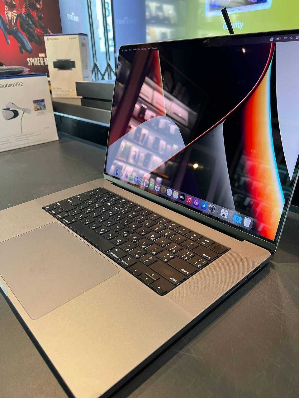 Ноутбук Apple MacBook Pro 16" 16GB/2TB (M1 2021) (A2485) Space Grey