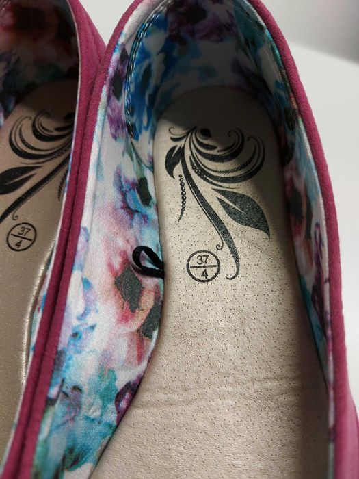 Sapatos novos em camurça senhora