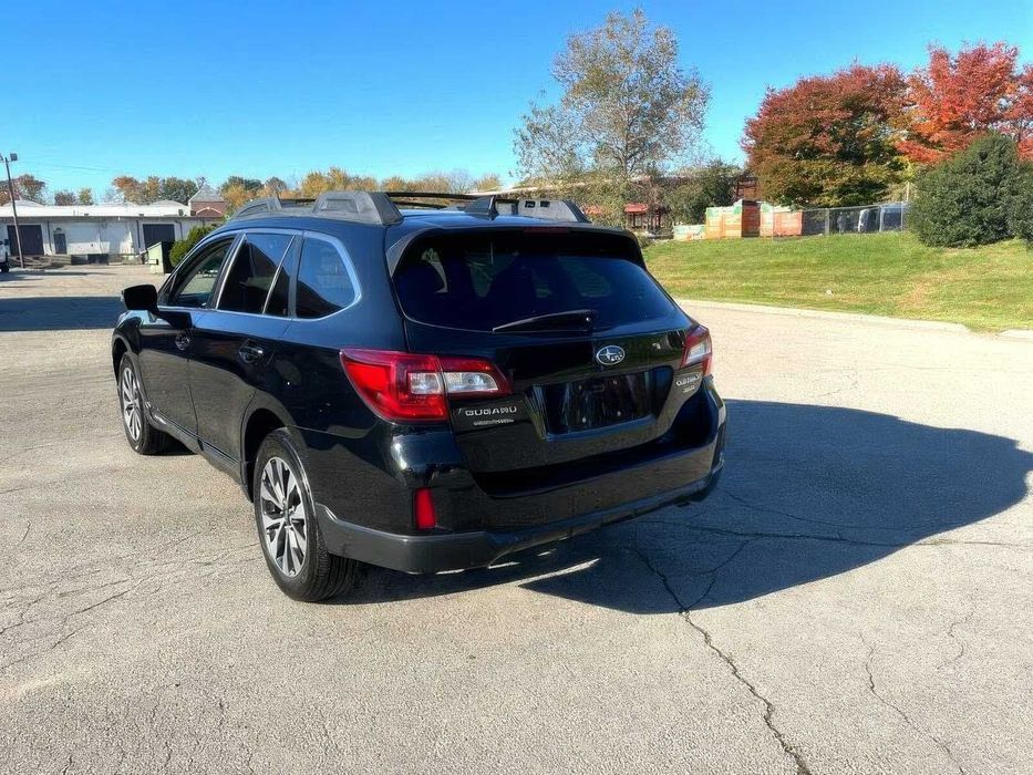 Subaru Outback Limited      2016