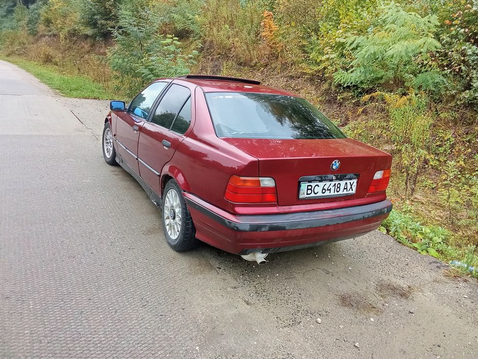 Бмв е36 в робочому стані
