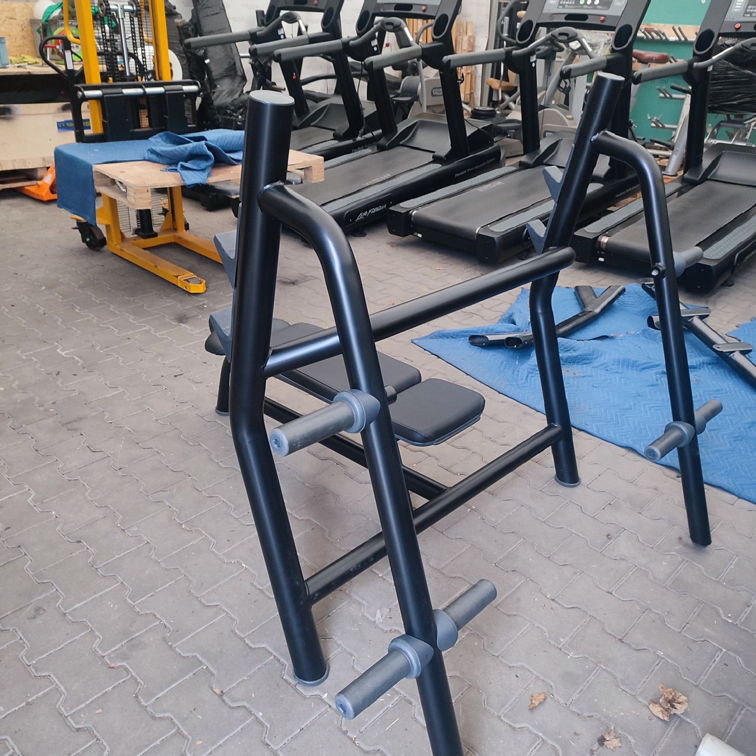 Ławka olimpijska płaska Technogym