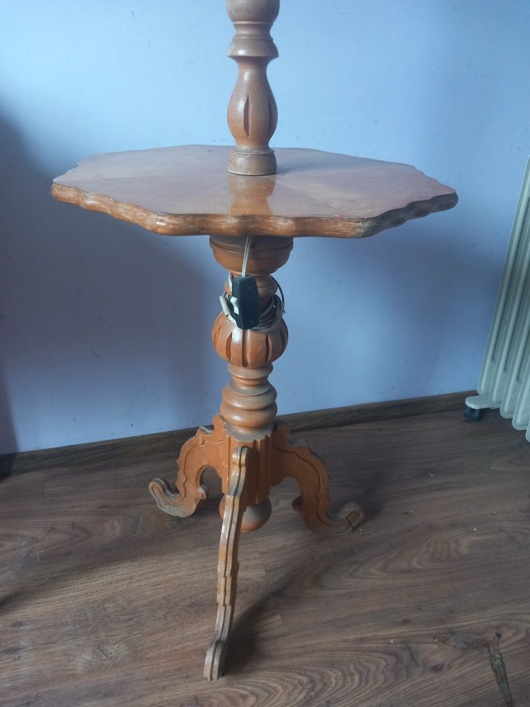 Lampa stolik z abażurem