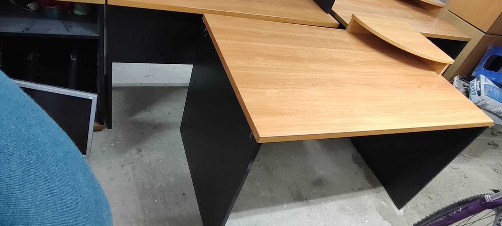 Стіл офісний , компютерний б/в