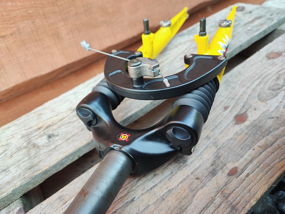 Amortyzator rowerowy Marzocchi XC R Forks 26 Retro MTB klasyk Rock Sho