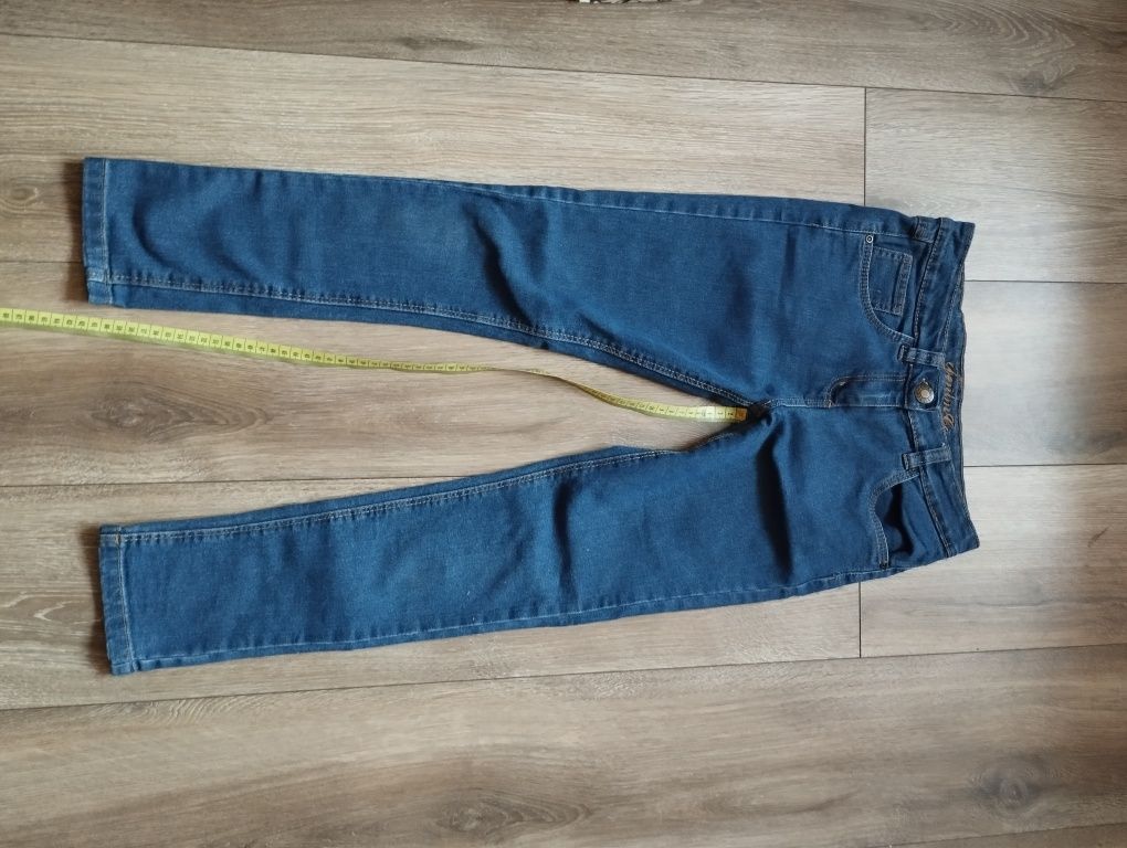 Spodnie jeansowe rurki 152