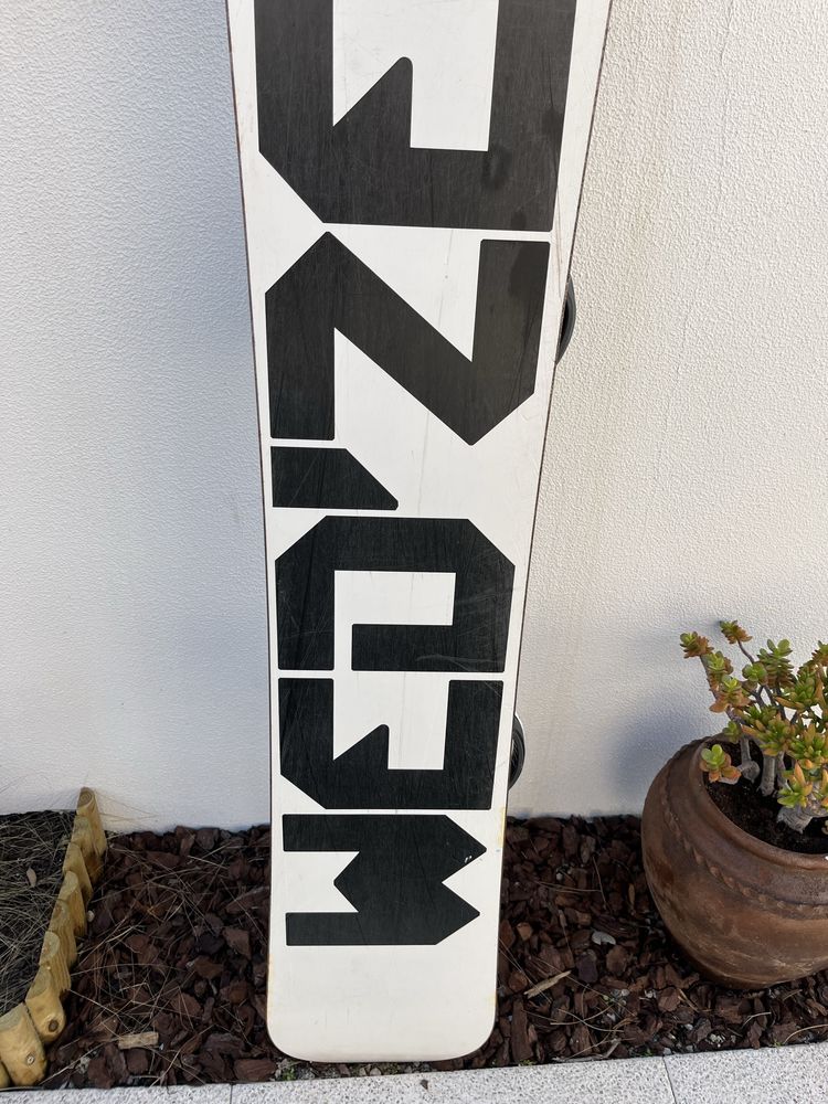 Prancha Snowboard Bullwhip 161 cm c/ Fixações