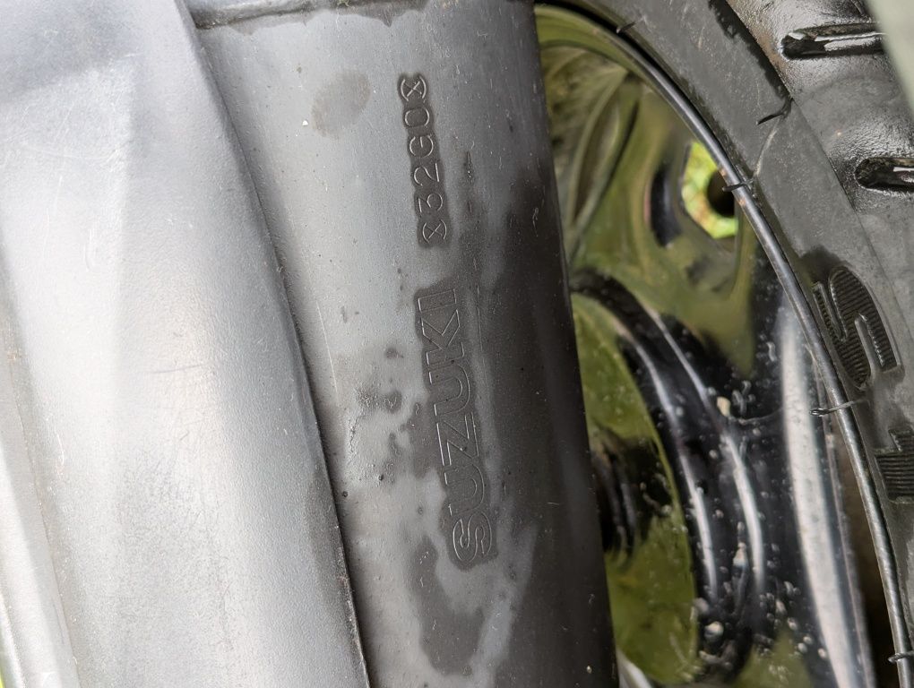 Suzuki lets 4 скутер