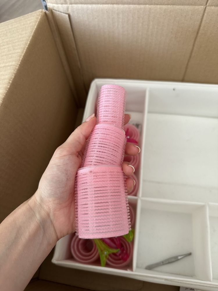 Rolos de cabelo e ganchos