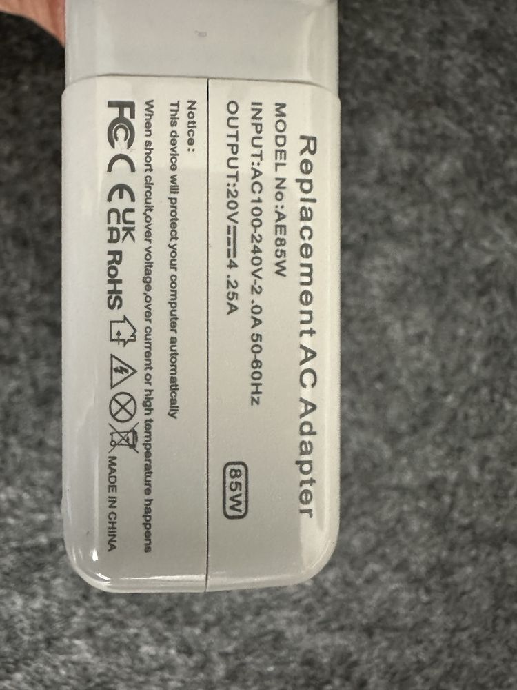 Carregador para MacBook Pro 85w - NUNCA USADO