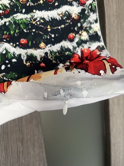 Poszewka 45/45 nowa bez metki zapinana na zamek Swiateczna