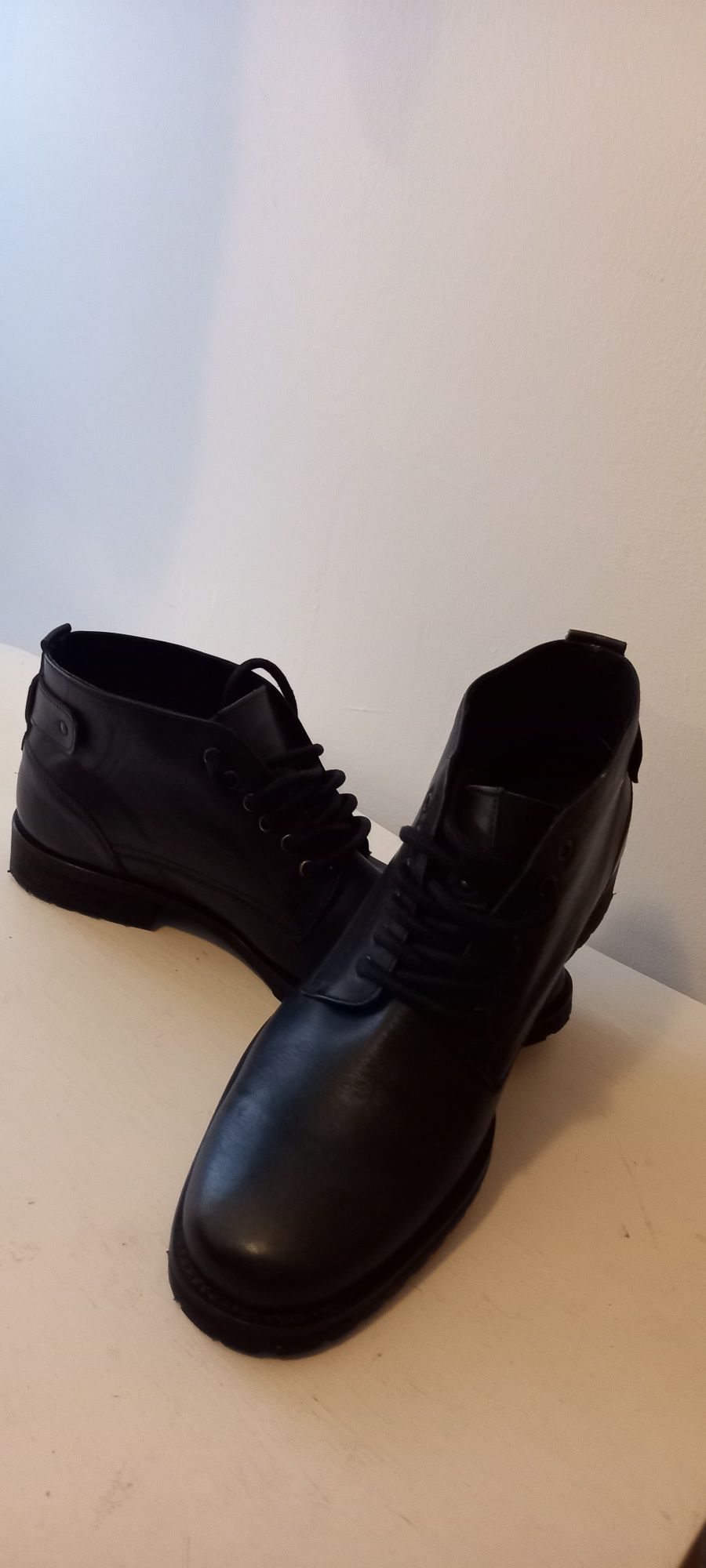 Novo Botas Pretas, de homem , marca aldo