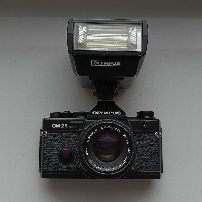 Olympus OM2 Spot Program + Zuiko 50 1.8 + lampa błyskowa Olympus T32