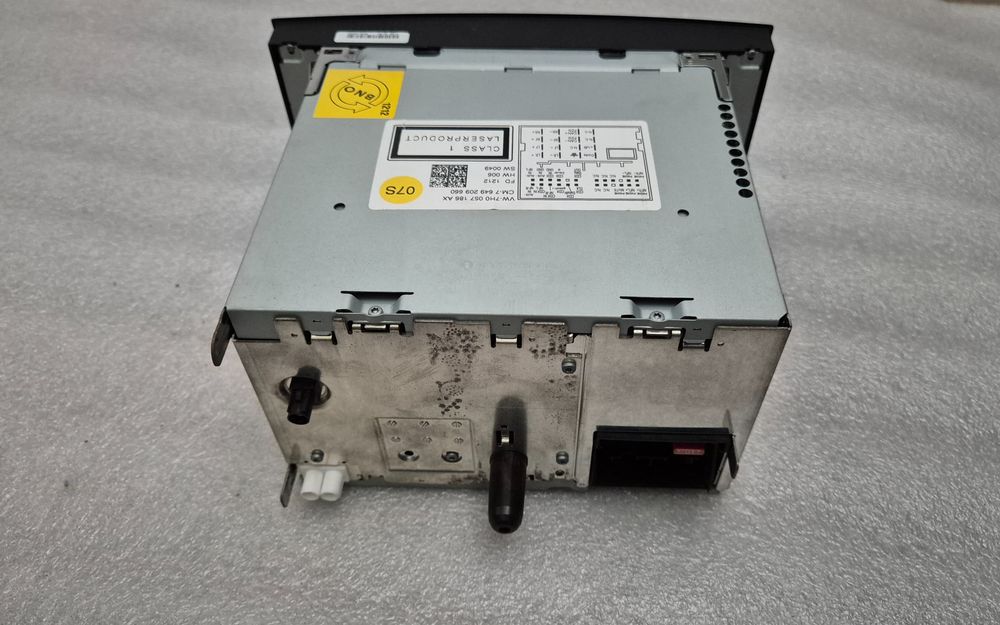 Radio VW RCD310 7⁠H⁠0⁠ ⁠0⁠5⁠7⁠ ⁠1⁠8⁠6 AX CD MP3 AUX NOWE
