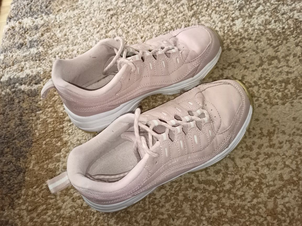 Buty sportowe, różowo - białe na podwyższeniu, dziewczęce