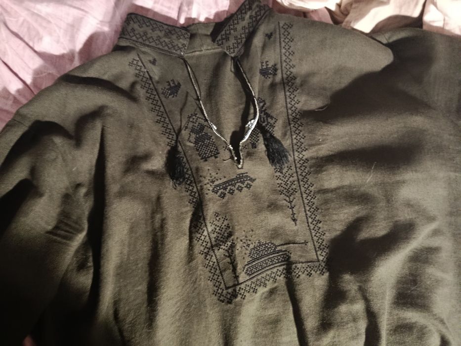 Вишиванки зелені військові