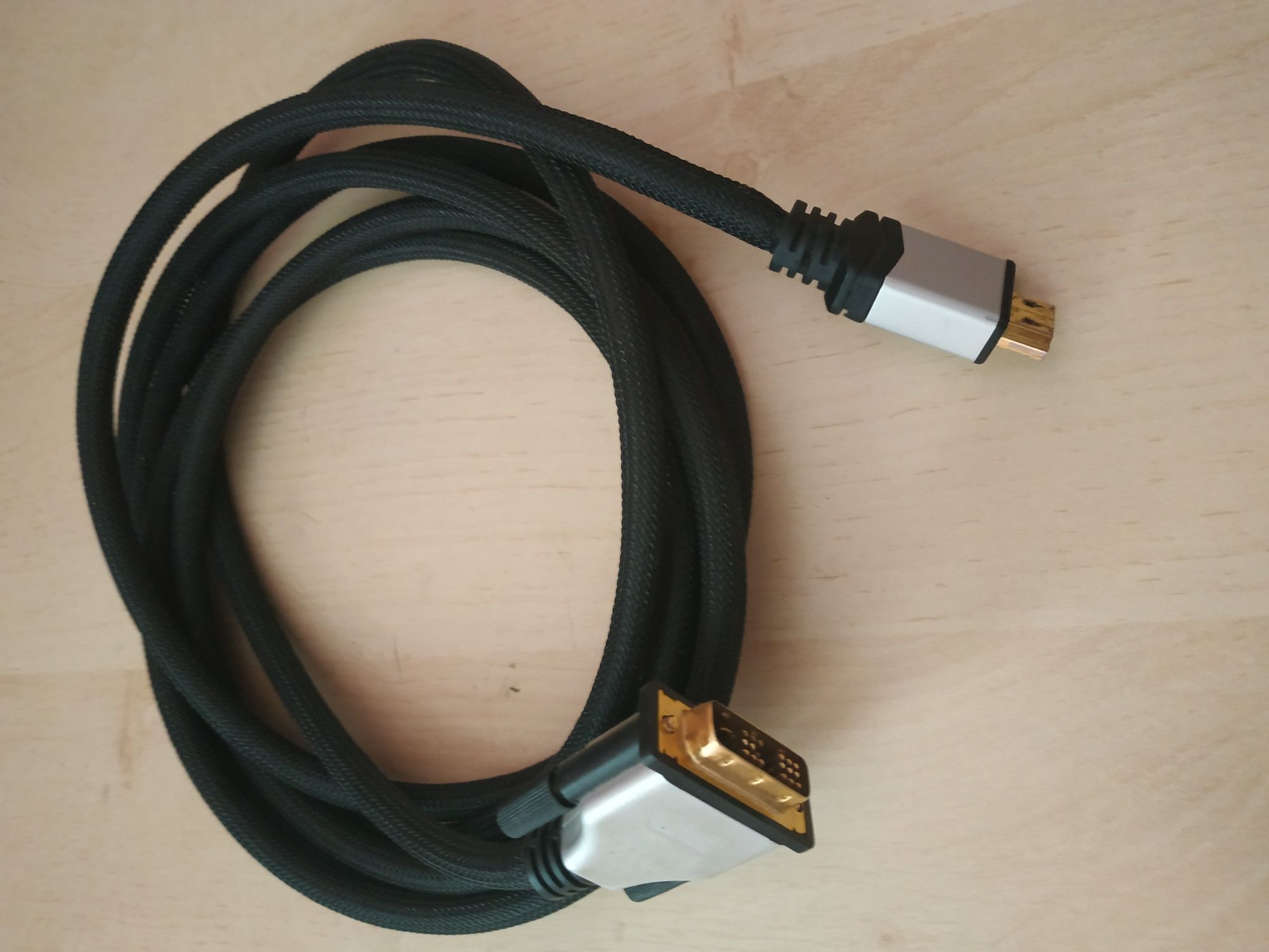 Кабелі HDMI для монітору, роутеру