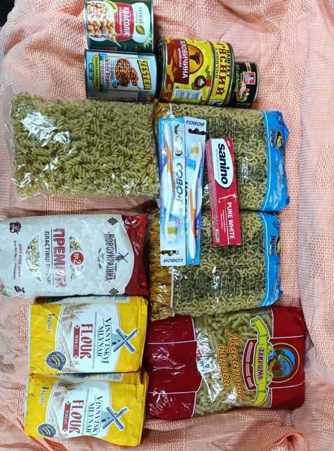 Продуктовые наборы Макароны, Мука, Консервы, Фасоль, Паштет