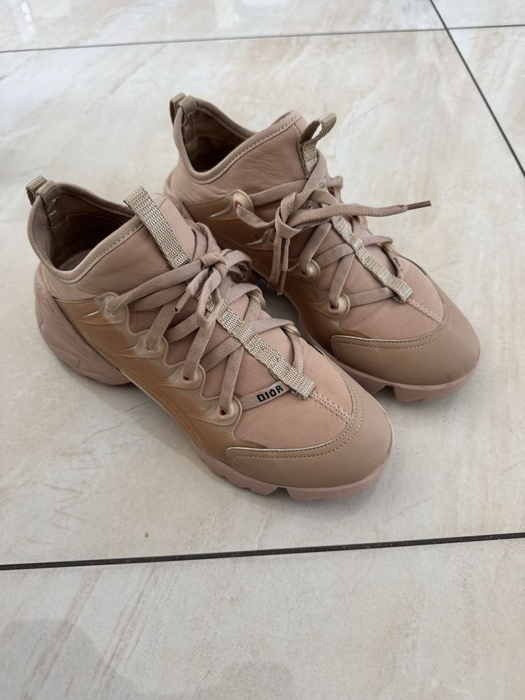 Dior Buty sportowe D-Connect sneakersy nude beżowe