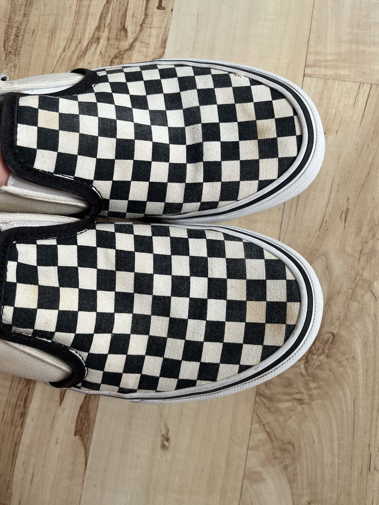 vans slip on w kratke