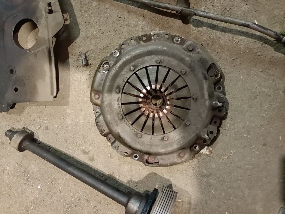 Продам запчастини мотора 1.9D т4