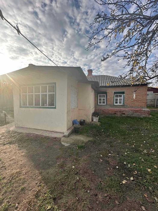 Продам окремий будинок у передмісті