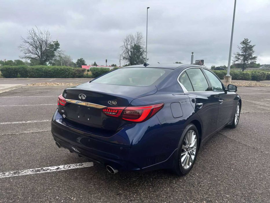 Infiniti Q50      2024