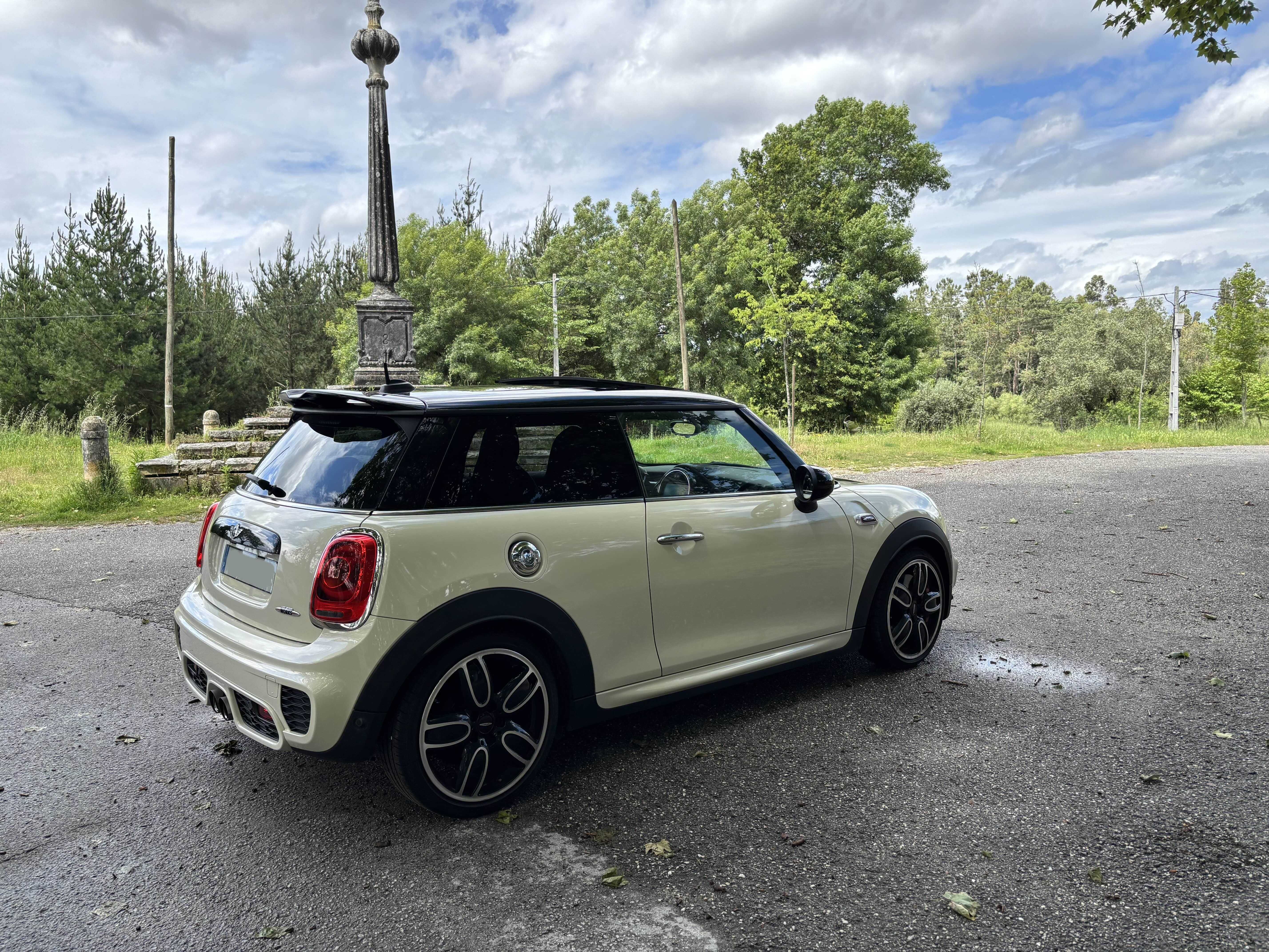 Mini John Cooper Works – 231cv – 56 mil km – Nacional - 11/2018