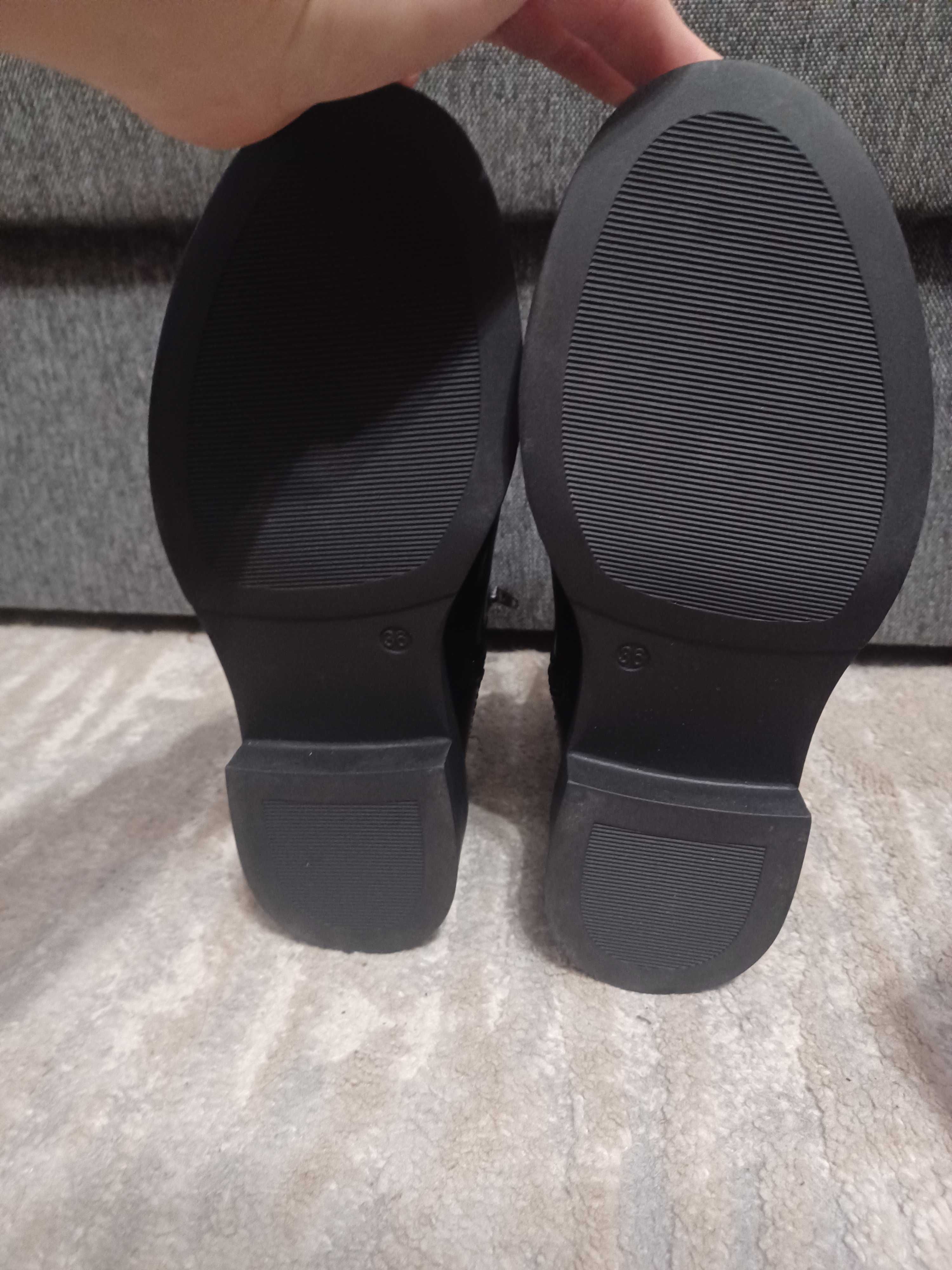 Botki, nowe, r.36, Deichmann