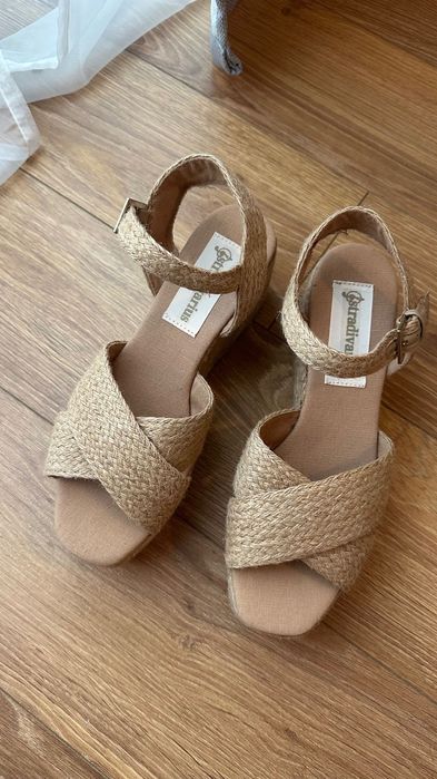 Nowe, przepiękne wiklinowe koturny Stradivarius! Hit! Okazja!
