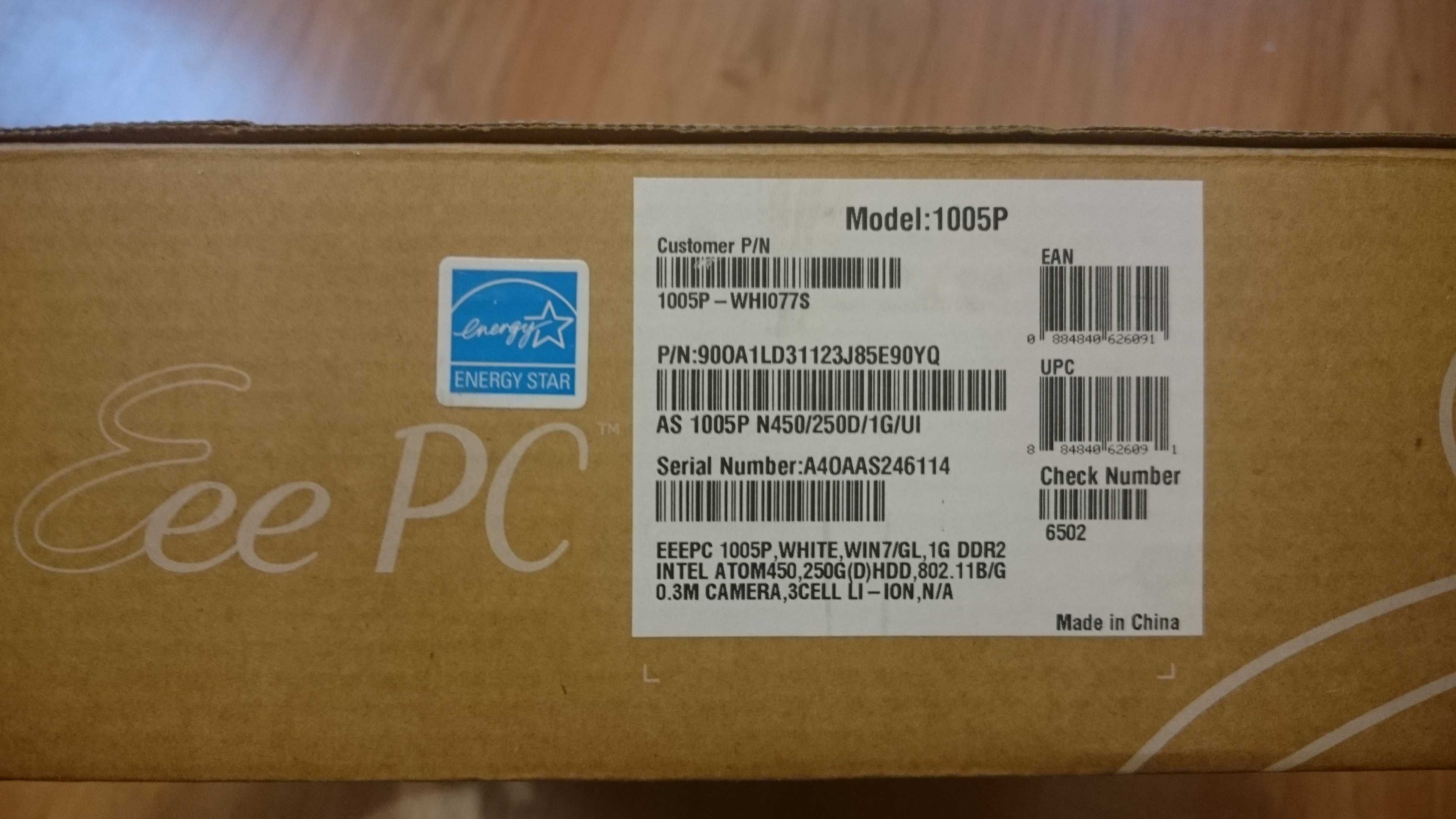 Asus eee pc 1005p w pudełku z ładowarką i etui