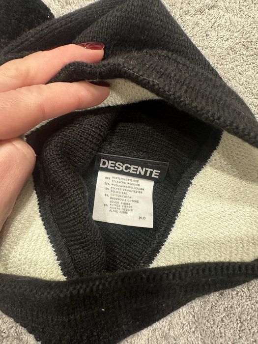 Czapka czarna Descente unisex