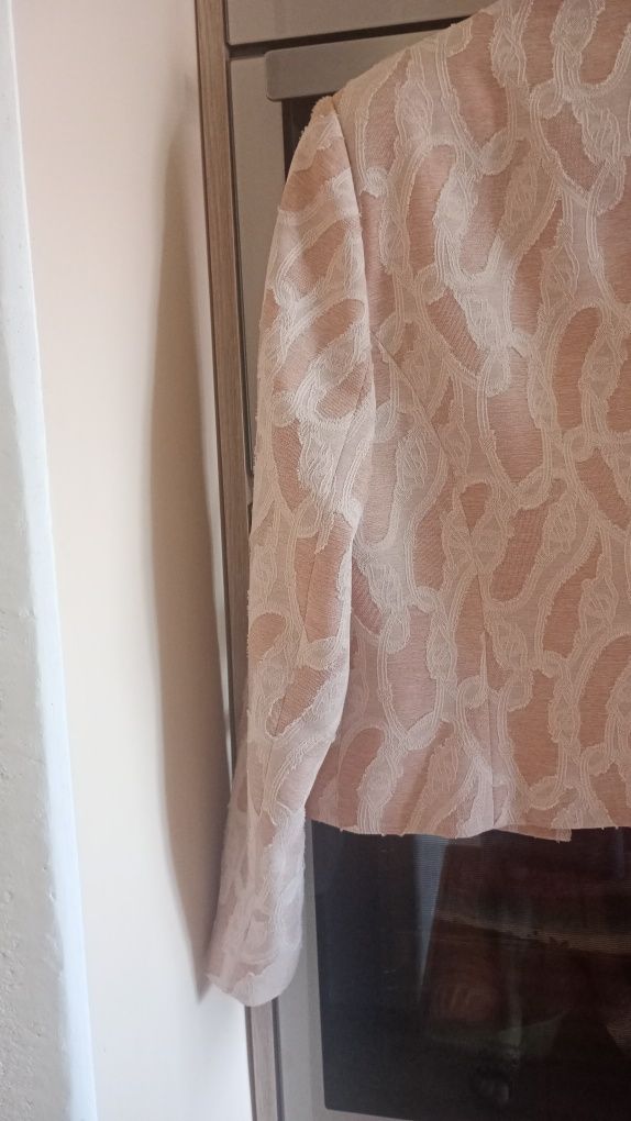 Żakiet damski na zamku