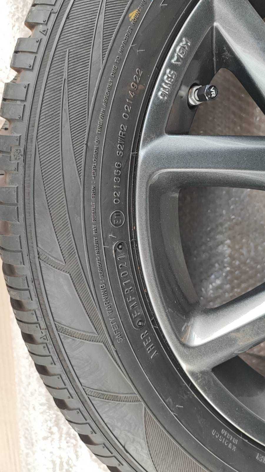 Зимові японські шини FALKEN Eurowinter HS01 SUV 215/60R17 100V