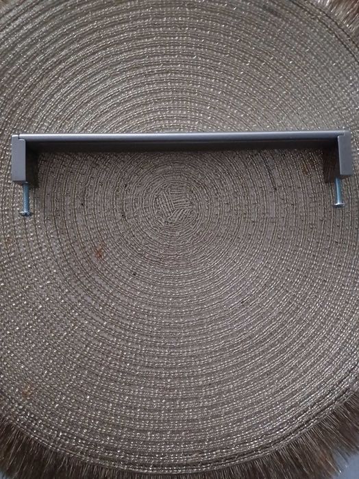 Uchwyt do szafek kuchennych