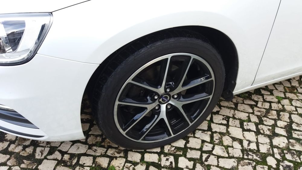 Volvo v60 r design 2015